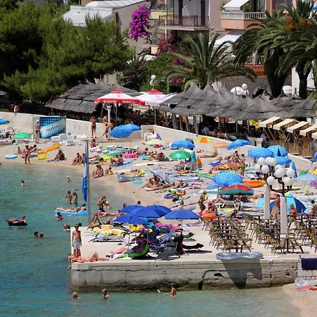 公寓 By The Sea Tucepi, Makarska - 25180 *